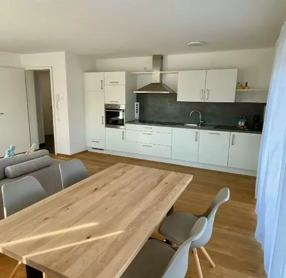 Hotelli Schoko Apartments