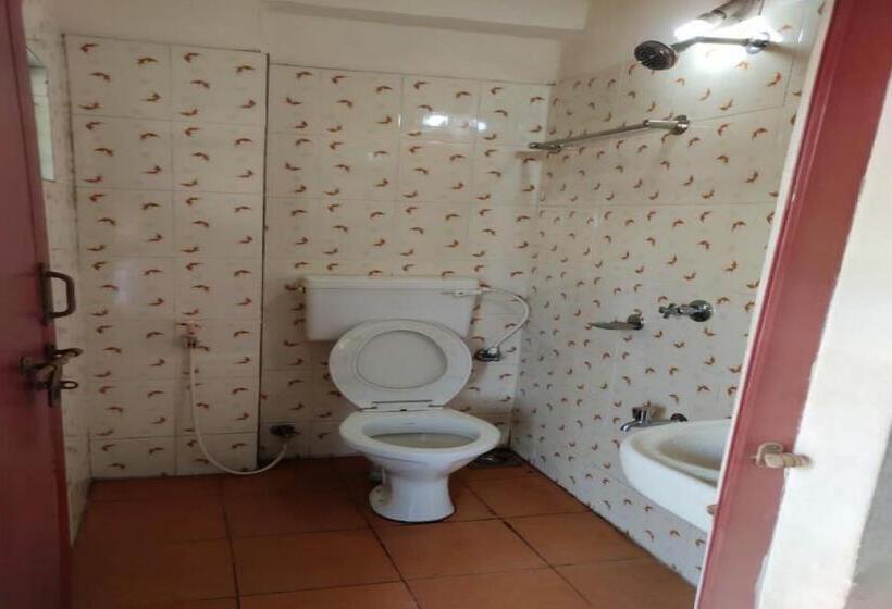 בית מלון כפרי Spot On Sana Tourist Home