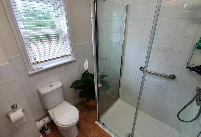 Hotelli The Adam And Eve