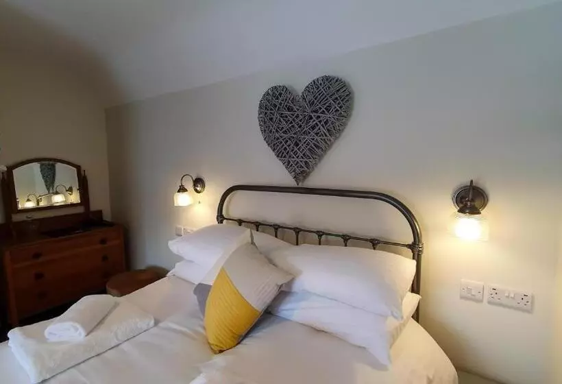 Hotelli The Adam And Eve