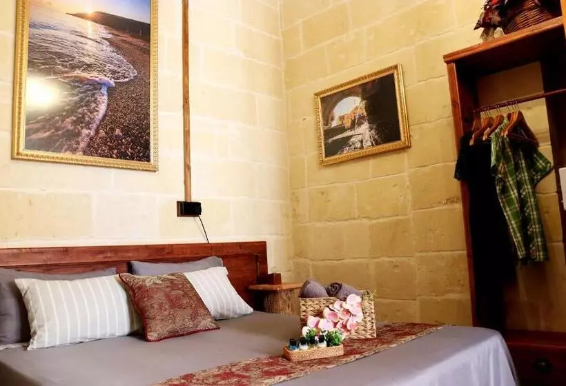 Il Bàrraġ Farmhouse B&b   Gozo Traditional Hospitality