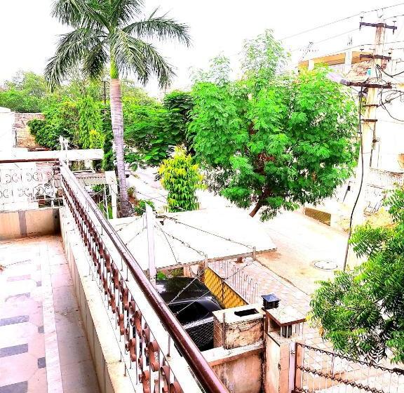 Auberge Hôtelière Happiness Stay