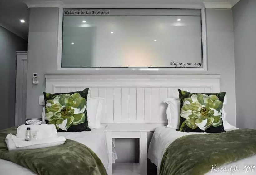 ベッドアンドブレックファースト La Provence Accommodation