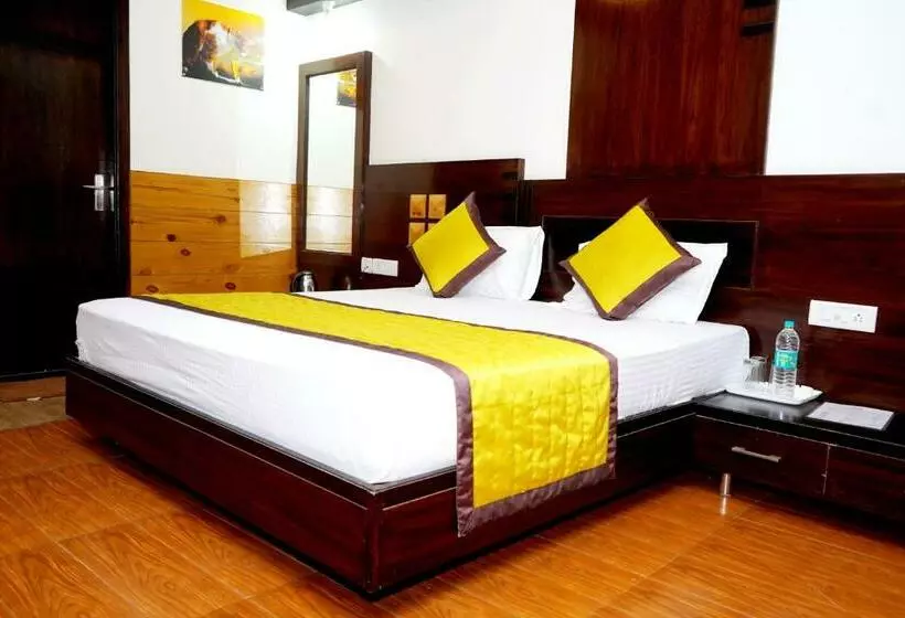 Hotelli Chail Village Retreat