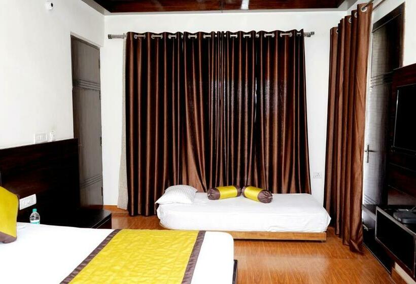 בית מלון כפרי Chail Village Retreat