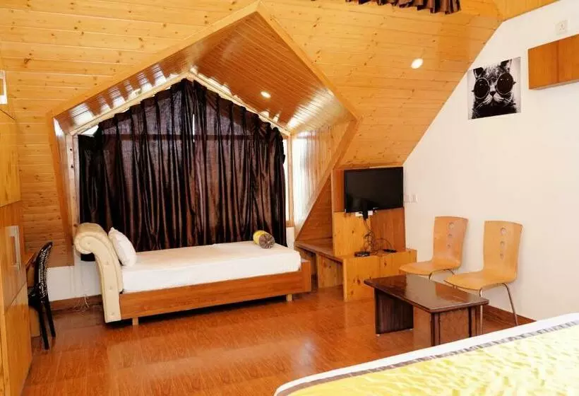 Hotelli Chail Village Retreat