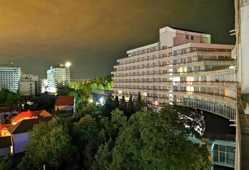 هتل Muncel Băile Felix