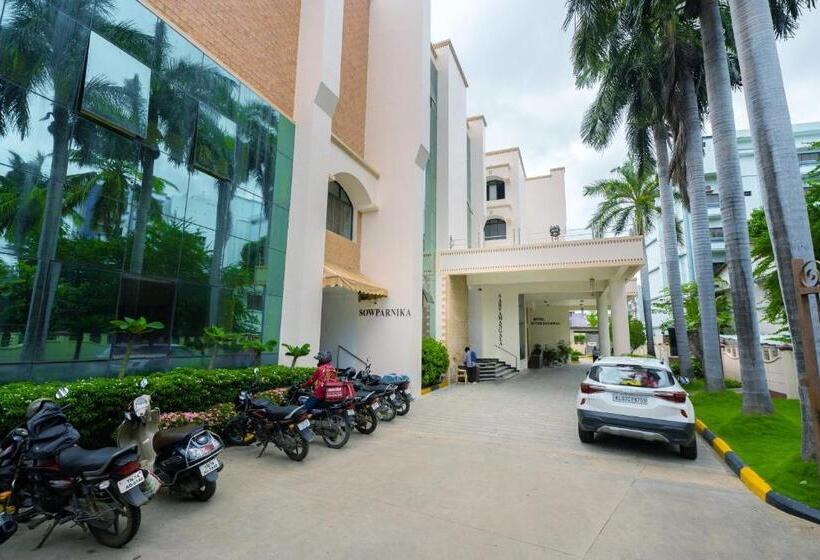 호텔 Udupi International