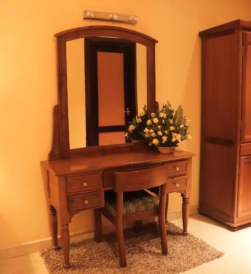 호텔 Udupi International