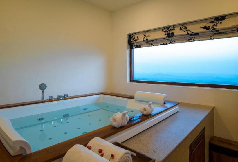 Olive Golden Ridge Resort