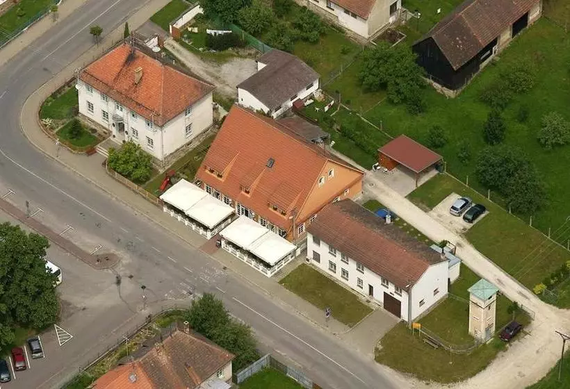 ペンション Penzion U Tesaru