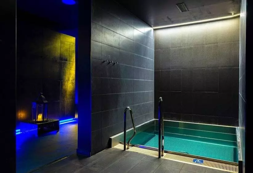 هتل Aquacity Mountain View