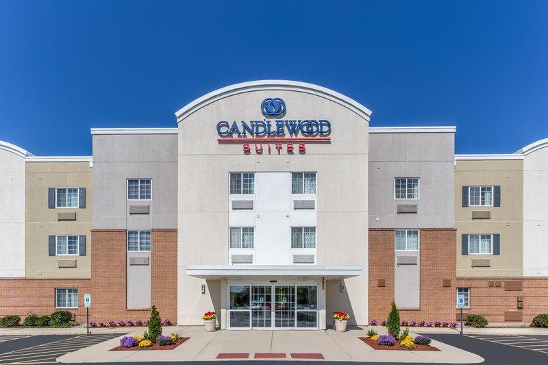 Отель Candlewood Suites Aurora Naperville, An Ihg