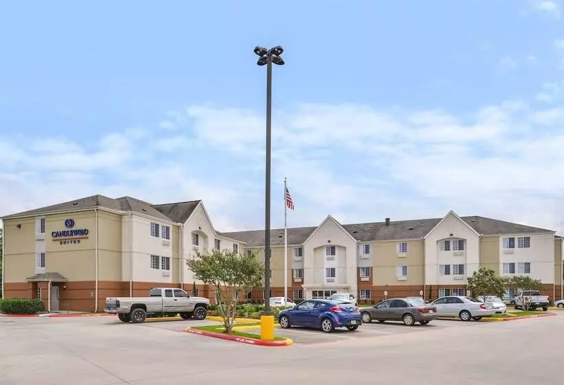 Отель Candlewood Suites Beaumont, An Ihg