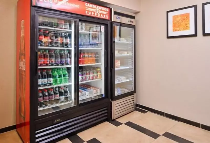 Отель Candlewood Suites Beaumont, An Ihg