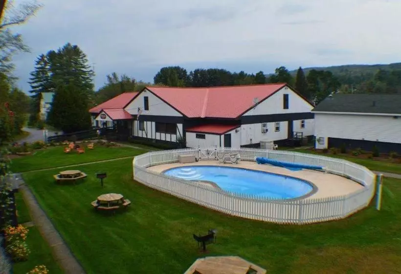 酒店 Hillwinds Lodge