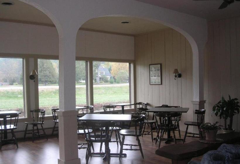 בית מלון כפרי Hillwinds Lodge