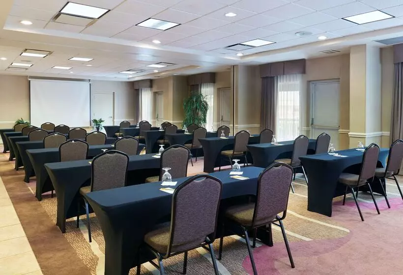 ホテル Hilton Garden Inn Charlotte North