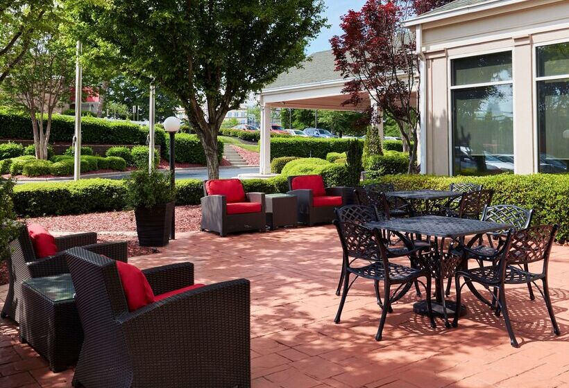 فندق Hilton Garden Inn Charlotte North