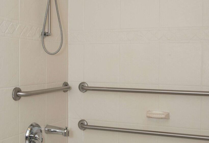 فندق Hilton Garden Inn Charlotte North