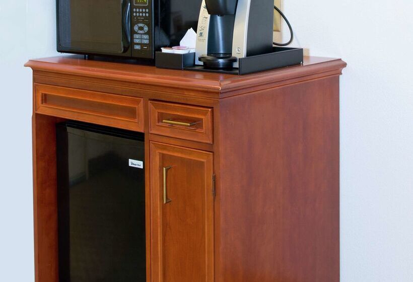 فندق Hilton Garden Inn Charlotte North