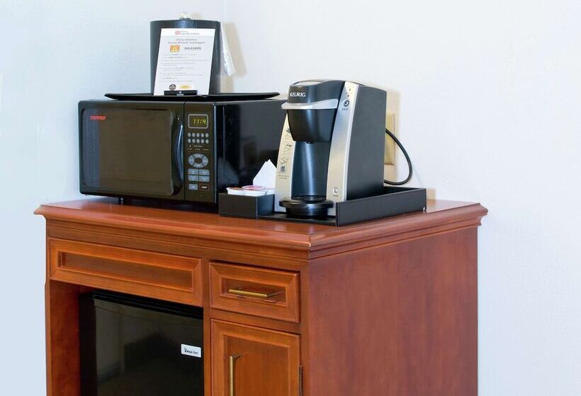 فندق Hilton Garden Inn Charlotte North