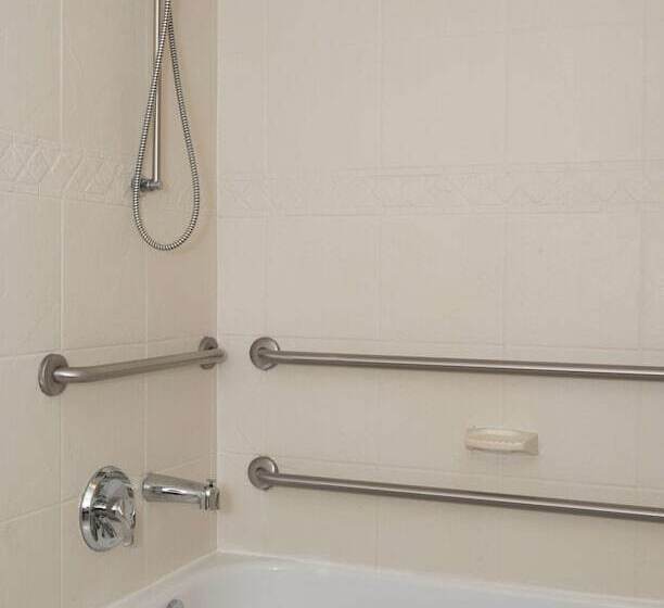 فندق Hilton Garden Inn Charlotte North