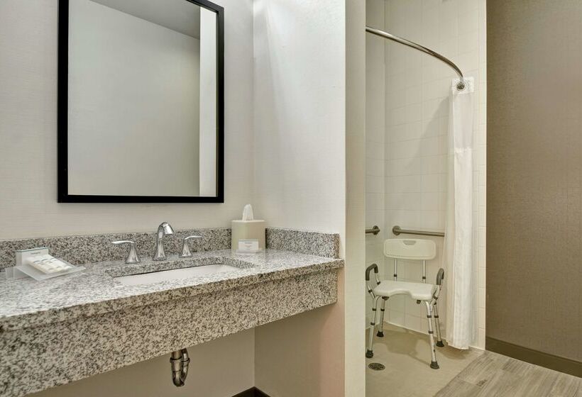 Отель Hilton Garden Inn Oshkosh