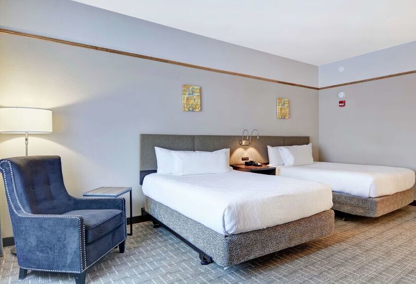 Отель Hilton Garden Inn Oshkosh