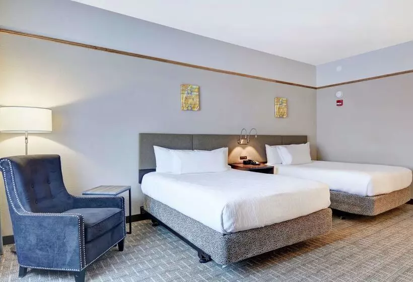 هتل Hilton Garden Inn Oshkosh