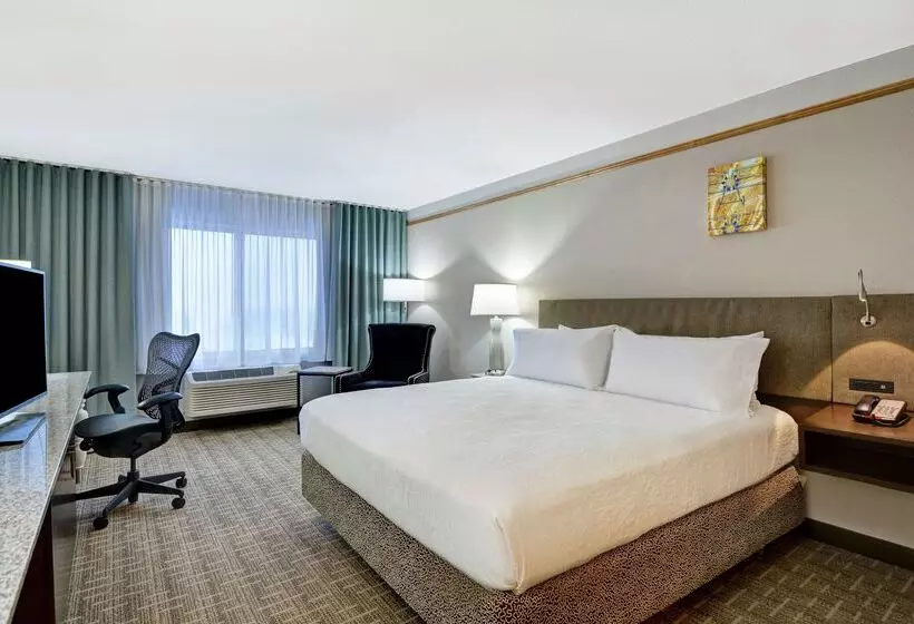 هتل Hilton Garden Inn Oshkosh