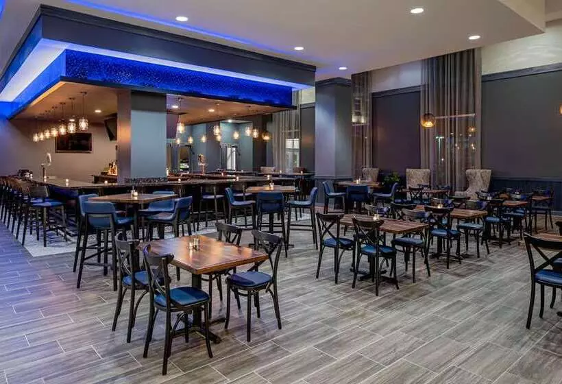 هتل Hilton Shreveport