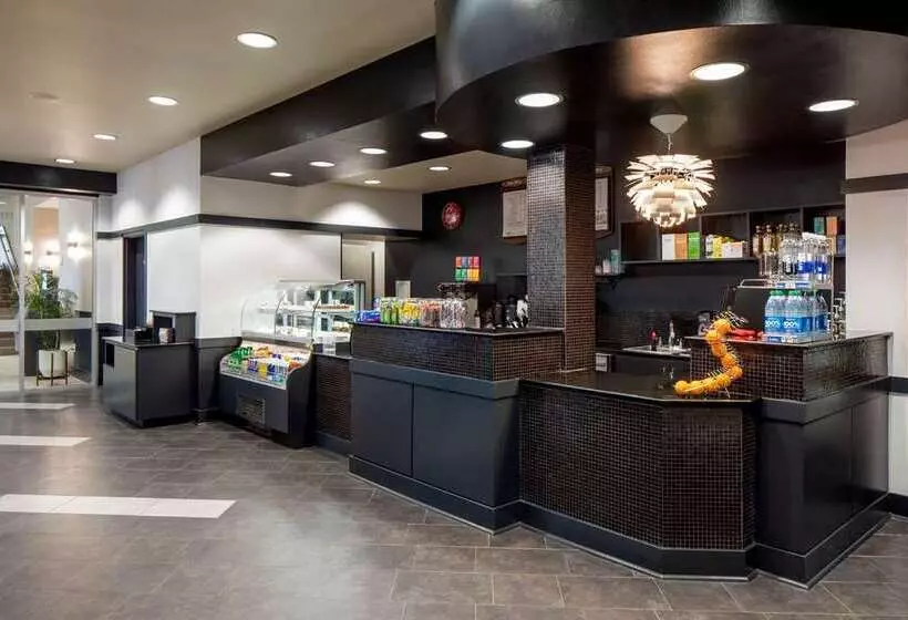 هتل Hilton Shreveport