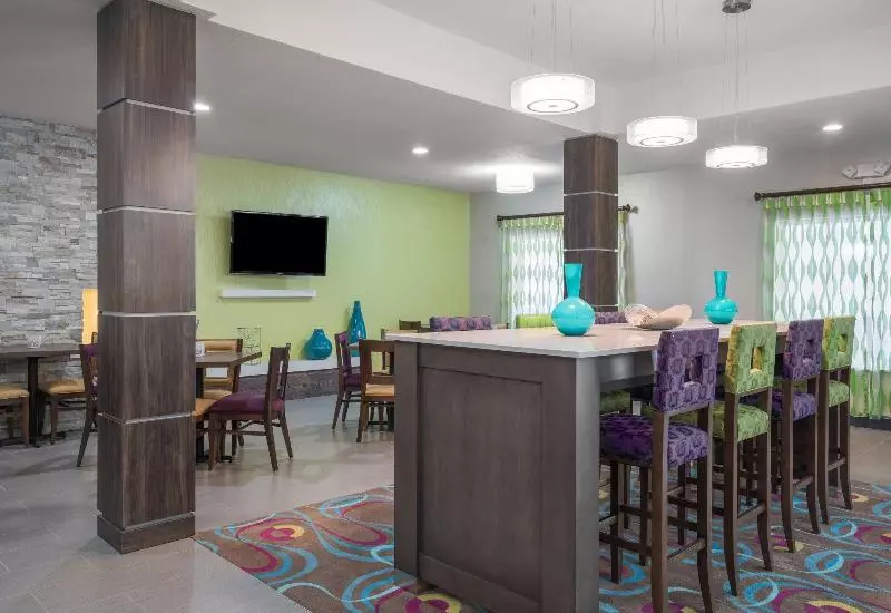 Holiday Inn Express Hotel & Suites Ames, An Ihg