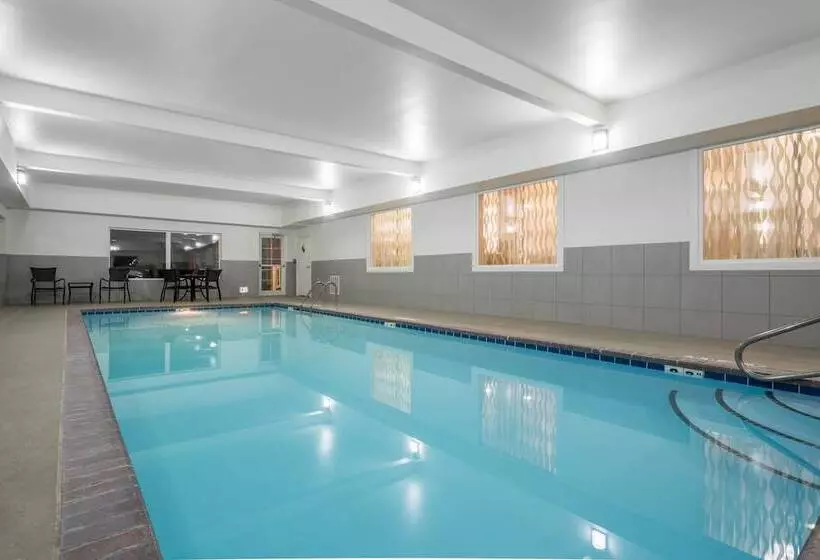 Holiday Inn Express Hotel & Suites Ames, An Ihg