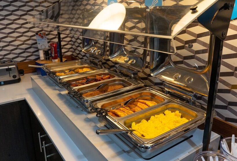 Holiday Inn Express Hotel & Suites Bedford, An Ihg