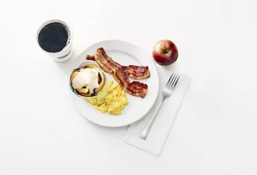 Holiday Inn Express Hotel & Suites Bedford, An Ihg