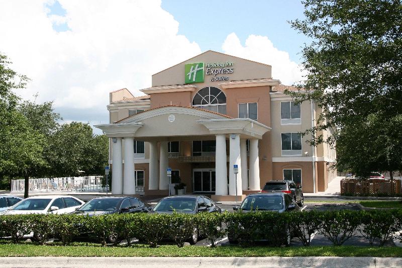 Holiday Inn Express Hotel & Suites Brooksville West By Ihg