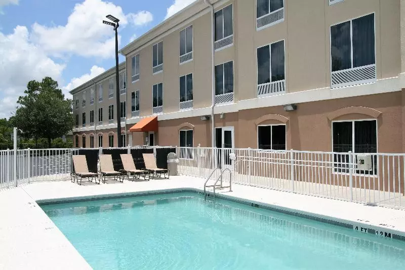 Holiday Inn Express Hotel & Suites Brooksville West By Ihg