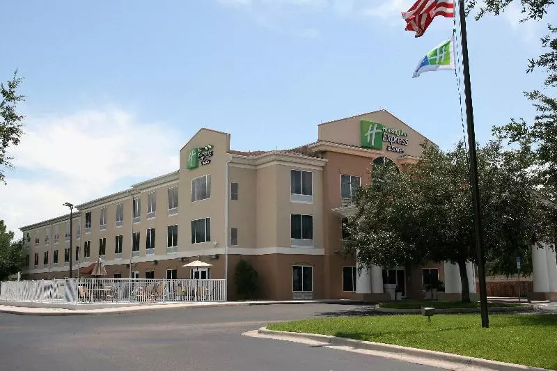 Holiday Inn Express Hotel & Suites Brooksville West By Ihg