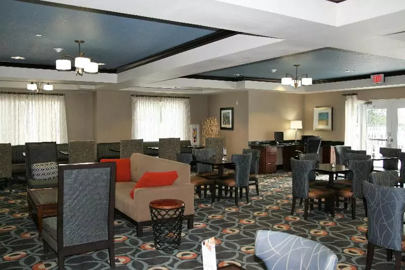 Holiday Inn Express Hotel & Suites Brooksville West By Ihg