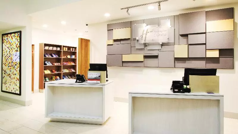 Holiday Inn Express Hotel & Suites Magnolia Lake Columbia By Ihg