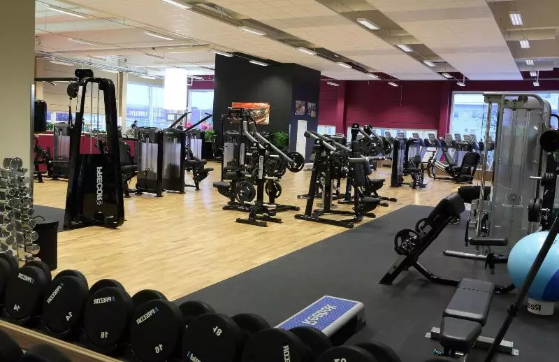 فندق L Fyrislund