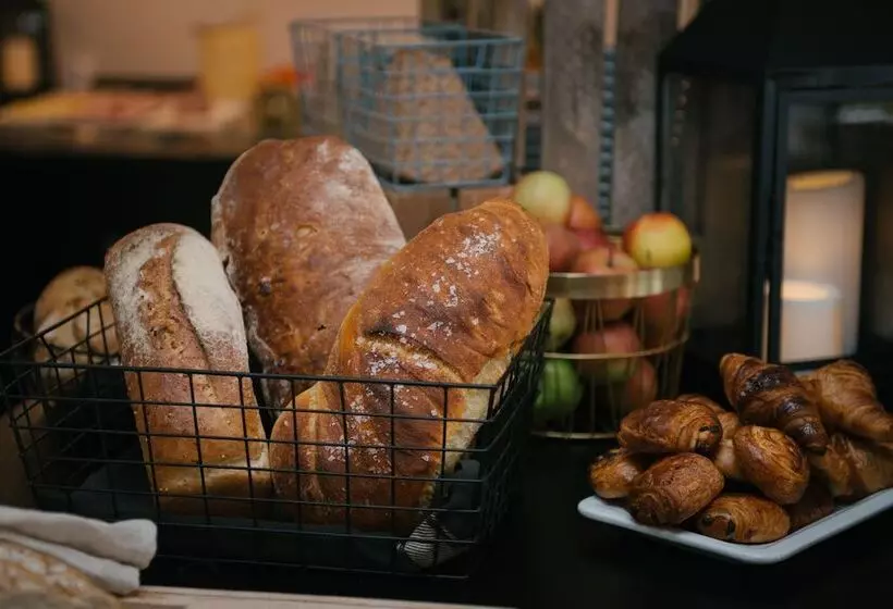 فندق L Fyrislund