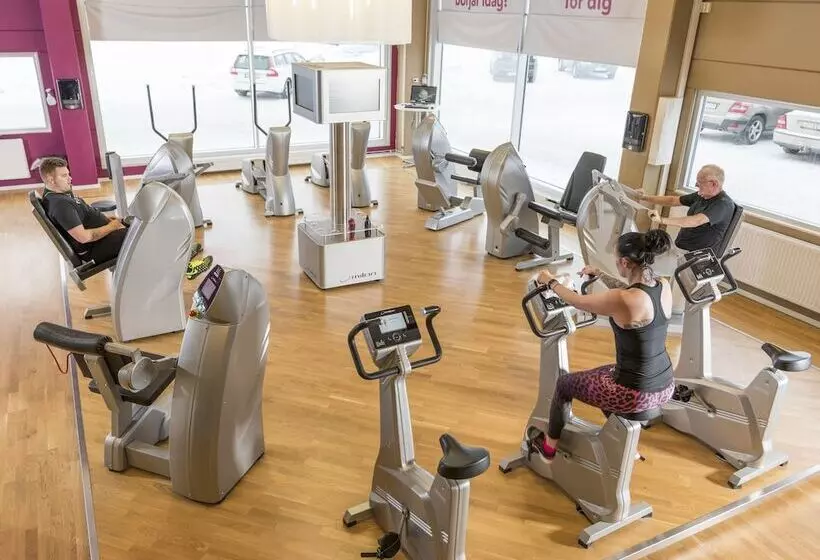 فندق L Fyrislund