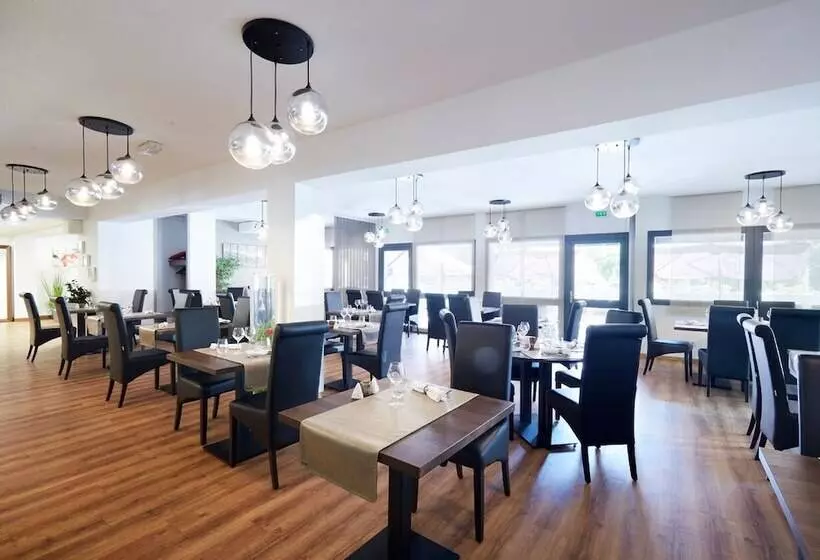 호텔 Logis Des Trois Massifs