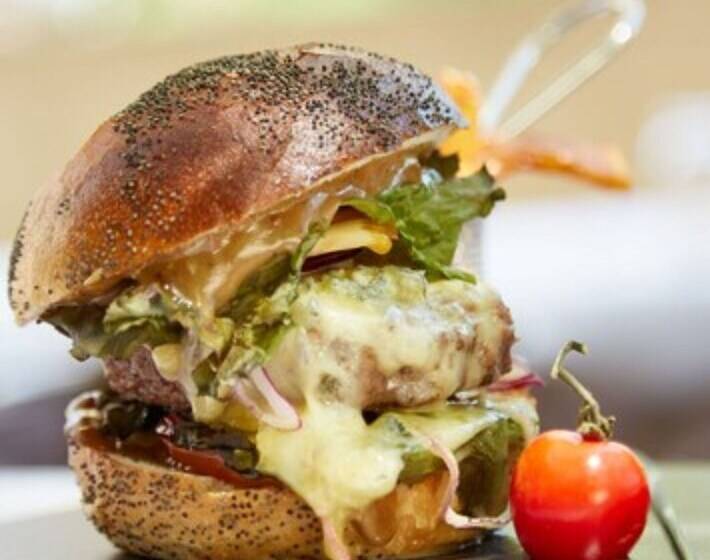 ホテル Logis Des Trois Massifs