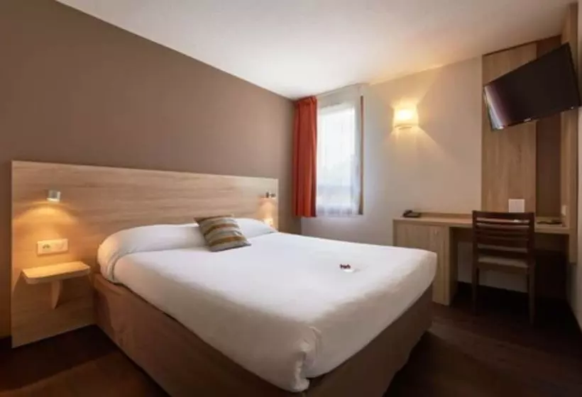 호텔 Logis Des Trois Massifs