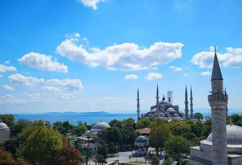 هتل Nomade Old City