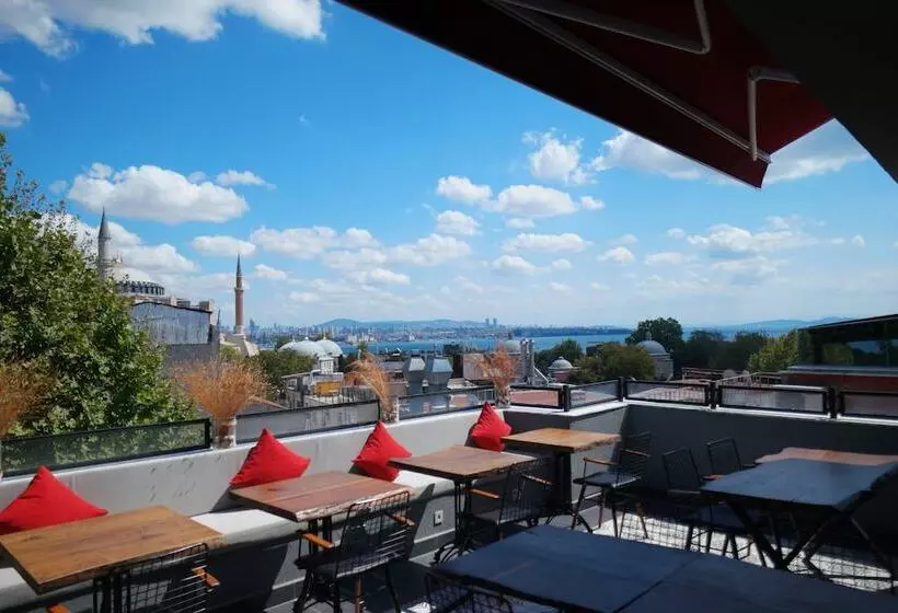 هتل Nomade Old City